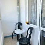 изгрев с 2 отделни спални شقة *