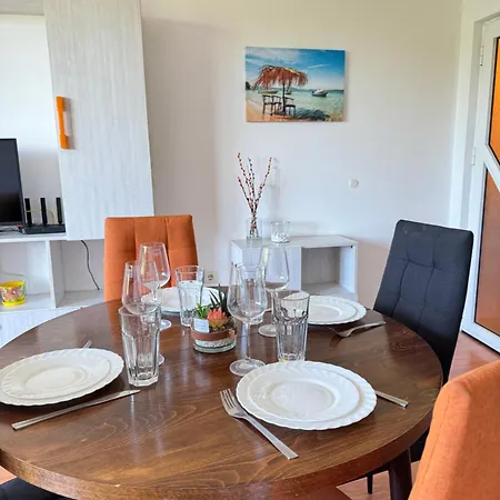 изгрев с 2 отделни спални Lägenhet Burgas