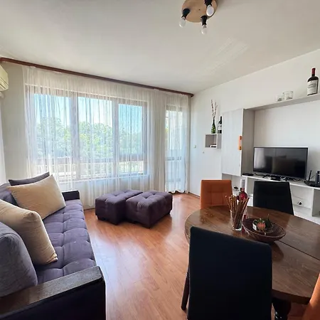 изгрев с 2 отделни спални Apartamento Burgas