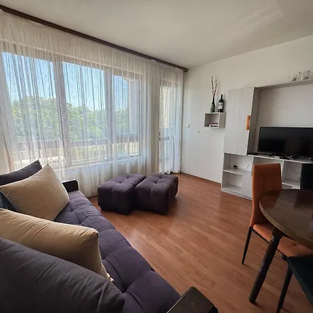 Appartement изгрев с 2 отделни спални Burgas